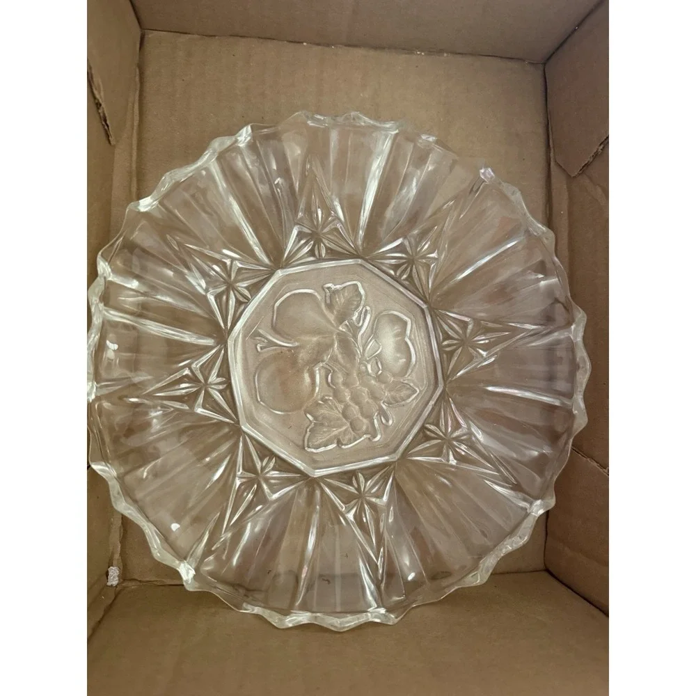 Vintage Clear‎ Pressed Glass Fruit Bowl Scalloped Starburst Ruffled Rim 7.5 Inch